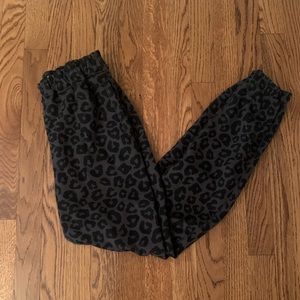 NWT Abercrombie & Fitch leopard sweatpants